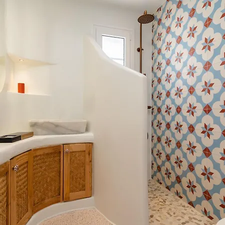 Diamond Of Cyclades Mikri Vigla